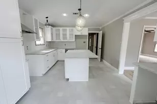 2012 Watauga Ct W, Fort Worth, TX 76111 - Photo 12