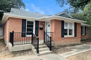 2012 Watauga Ct W, Fort Worth, TX 76111 - Photo 2