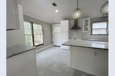 2012 Watauga Court W, Fort Worth, TX 76111 - Photo 10