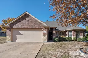 1613 Country Hills Dr, Midlothian, TX 76065 - Photo 1
