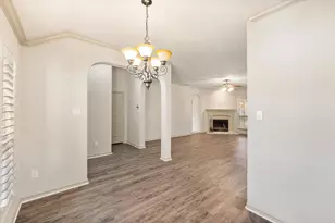 1613 Country Hills Dr, Midlothian, TX 76065 - Photo 8
