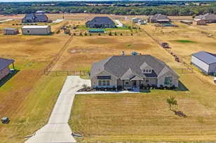 142 Lonicera Ln, Paradise, TX 76073 - Photo 32
