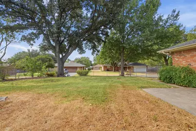 316 Ray Avenue, DeSoto, TX 75115 - Photo 38