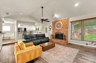 2840 Southridge Dr, Grapevine, TX 76051 - Photo 4