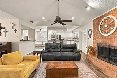 2840 Southridge Drive, Grapevine, TX 76051 - Photo 6