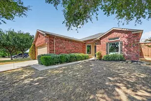 1305 Eagle Wing Ln, Denton, TX 76210 - Photo 2