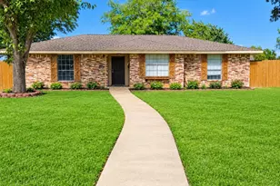 709 Oakbluff Dr, Lancaster, TX 75146 - Photo 1
