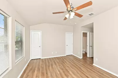 312 Ezekial Avenue, Dallas, TX 75217 - Photo 10