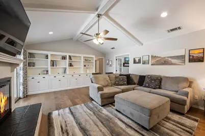 1931 Robin Meadow Drive, Carrollton, TX 75007 - Photo 4