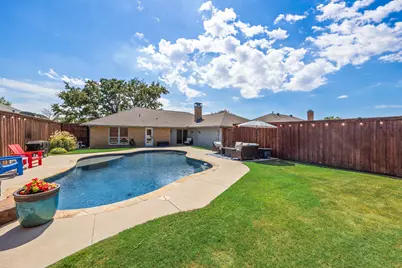 1931 Robin Meadow Drive, Carrollton, TX 75007 - Photo 28