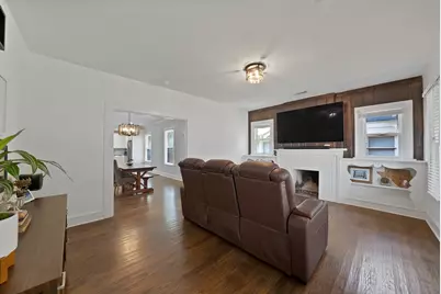 2305 W Rosedale Street S, Fort Worth, TX 76110 - Photo 4