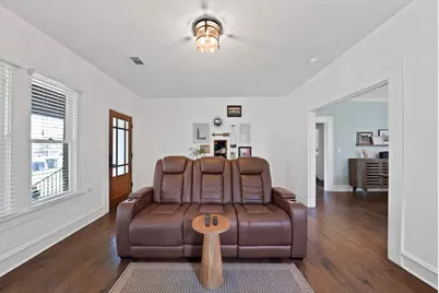 2305 W Rosedale Street S, Fort Worth, TX 76110 - Photo 6