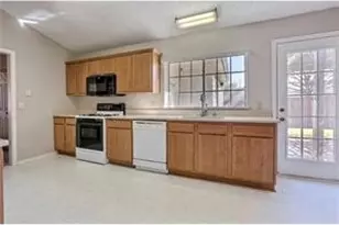 2110 Hearthstone Dr, Carrollton, TX 75010 - Photo 4