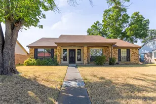 1328 Colmar Dr, Plano, TX 75023 - Photo 2