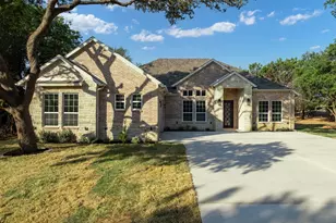 24006 Oak Shadow Dr, Whitney, TX 76692 - Photo 2