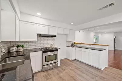 2626 Alden Avenue, Dallas, TX 75211 - Photo 4