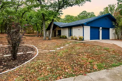 104 Trailwood Court, Burleson, TX 76028 - Photo 2