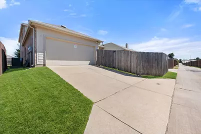 8416 Gentian Drive, Fort Worth, TX 76123 - Photo 34
