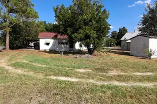 306 S Oak Ln, Tolar, TX 76476 - Photo 8