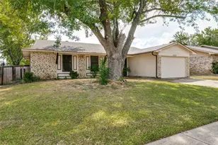 1210 Brook Hill Ln, Arlington, TX 76014 - Photo 2