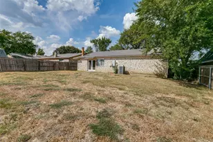 1210 Brook Hill Ln, Arlington, TX 76014 - Photo 22