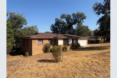 2121 Kingsdale Drive, Fort Worth, TX 76119 - Photo 2