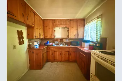 2121 Kingsdale Drive, Fort Worth, TX 76119 - Photo 14