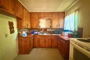 2121 Kingsdale Dr, Fort Worth, TX 76119 - Photo 14