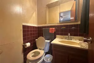 2121 Kingsdale Dr, Fort Worth, TX 76119 - Photo 18