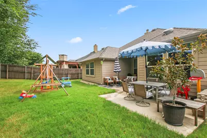 913 Freesia Drive, Little Elm, TX 75068 - Photo 4