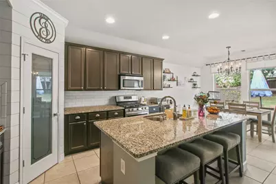 913 Freesia Drive, Little Elm, TX 75068 - Photo 2