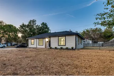 514 Chickapoo Trace, Grand Prairie, TX 75051 - Photo 2