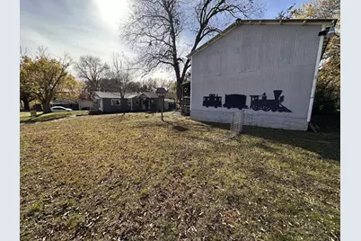 2931 S Barrett Avenue, Denison, TX 75020 - Photo 4