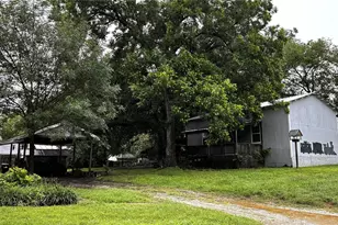 2931 S Barrett Ave, Denison, TX 75020 - Photo 1