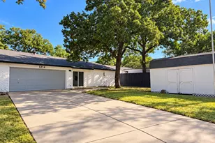 1214 Winterwood Dr, Lewisville, TX 75067 - Photo 16