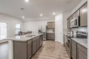 716 Alton Dr, Aubrey, TX 76227 - Photo 10