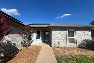 7808 Mallard Ln, Watauga, TX 76148 - Photo 2