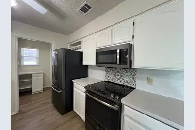 7808 Mallard Lane, Watauga, TX 76148 - Photo 8