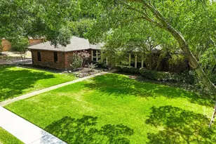 541 Briarglen Dr, Coppell, TX 75019 - Photo 2