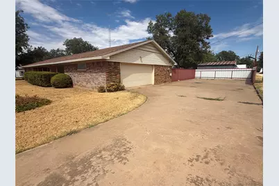 408 W Morris Street, Seymour, TX 76380 - Photo 2