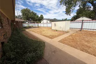 408 W Morris St, Seymour, TX 76380 - Photo 24