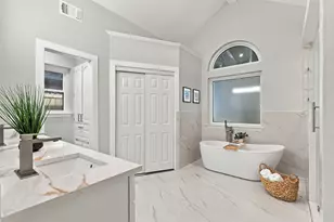 1316 Royal Palm Ln, Carrollton, TX 75007 - Photo 24