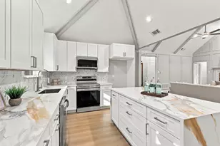 1316 Royal Palm Ln, Carrollton, TX 75007 - Photo 14