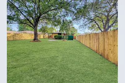 4331 Kolloch Drive, Dallas, TX 75216 - Photo 18