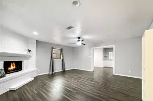 4331 Kolloch Dr, Dallas, TX 75216 - Photo 2