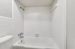 811 Skillman St, Dallas, TX 75214 - Photo 8