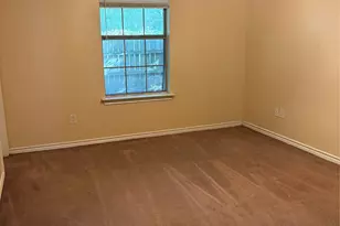 1615 Bois D'Arc St, Commerce, TX 75428 - Photo 4