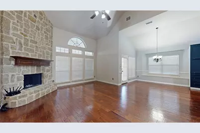 4903 Barn Owl Trail, Grand Prairie, TX 75052 - Photo 4