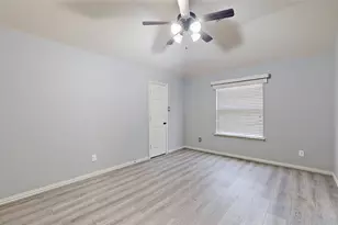 4903 Barn Owl Tr, Grand Prairie, TX 75052 - Photo 36