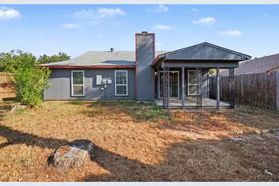 7500 Little Rock Lane, Fort Worth, TX 76120 - Photo 16